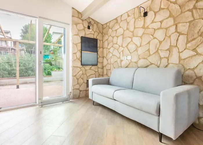 Daire Casa Dei Fiori *